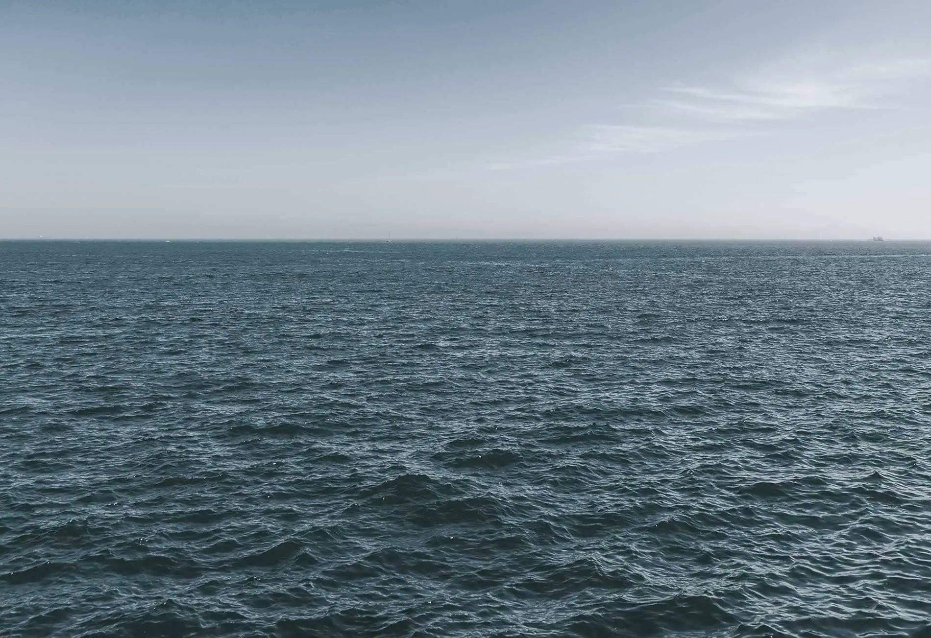 Glimpse of Eternity - The Ocean’s Quiet Pulse